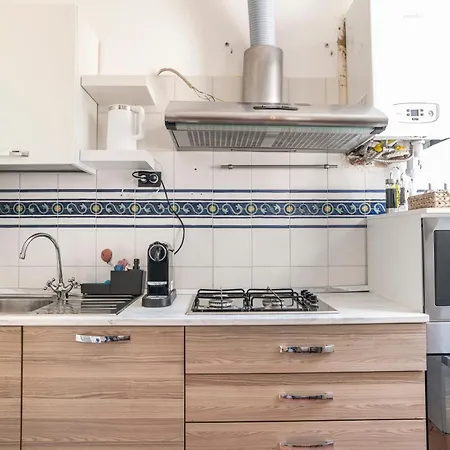 Modern In The Heart Of The Center Apartment Genoa