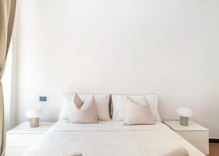 Modern In The Heart Of The Center Janov