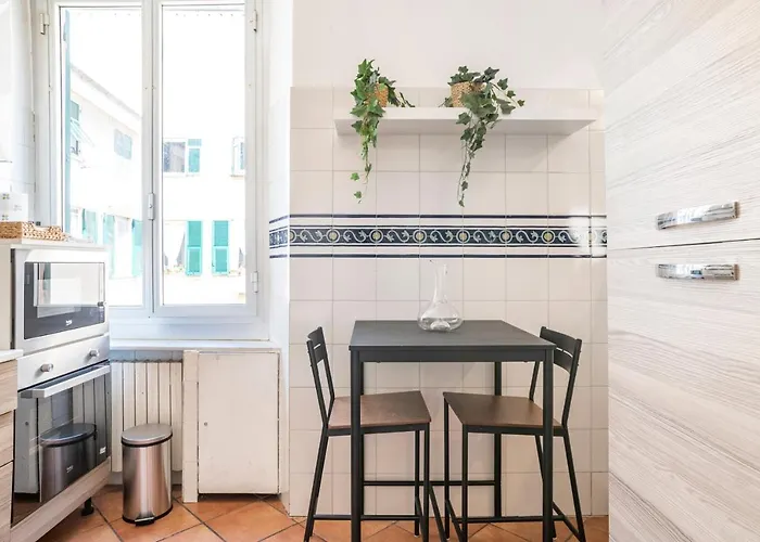 Modern In The Heart Of The Center Janov